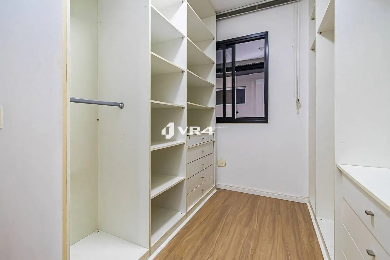 2-bedroom apartment with 1 en-suite and 106 m² — photo 33