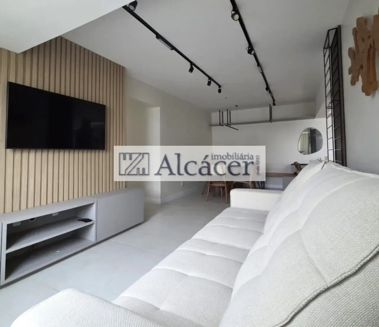 Furnished 116 m² apartment with 3 bedrooms and 2 baths — photo 3