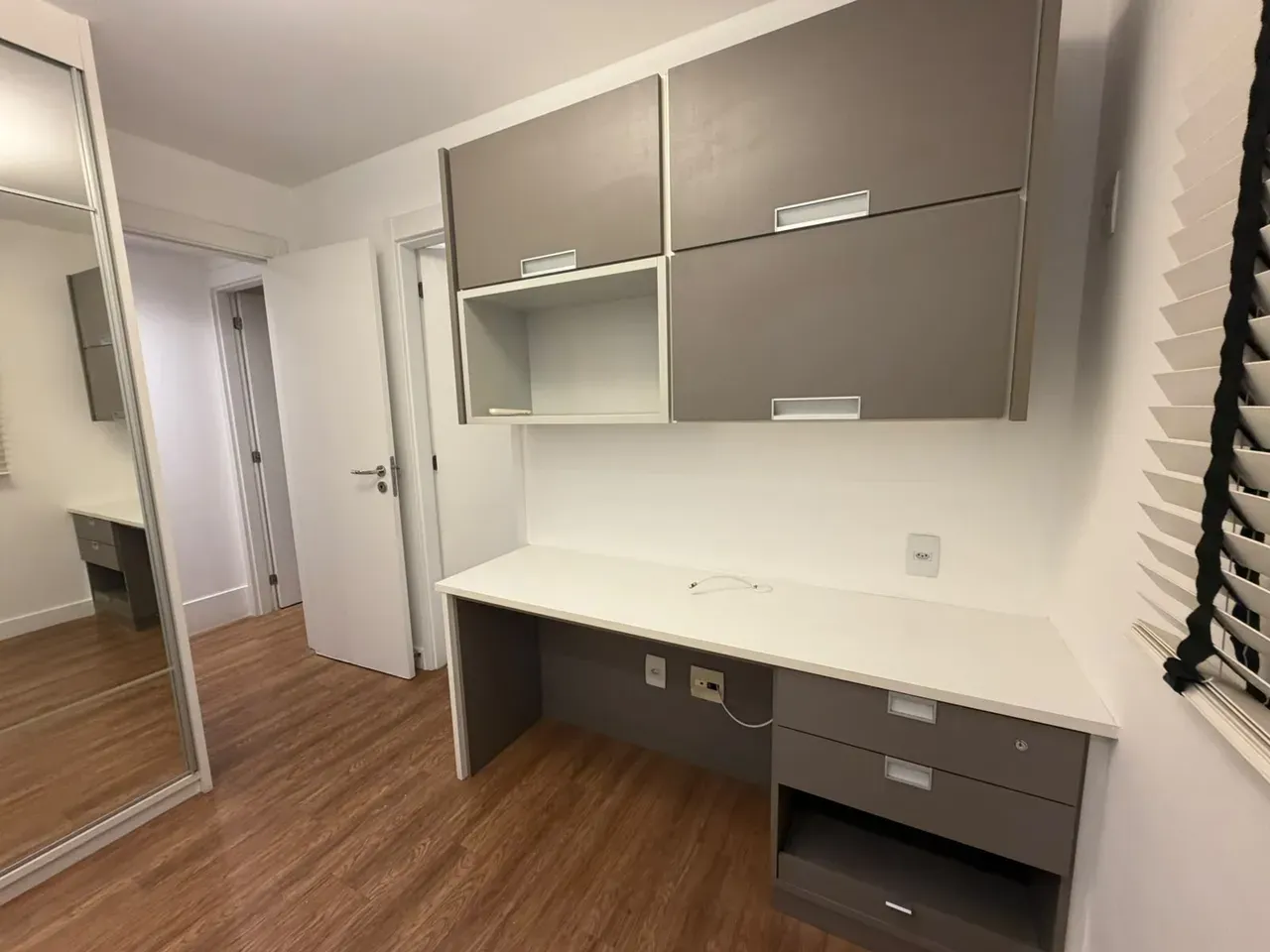 3-bedroom apartment with a home office — photo 3