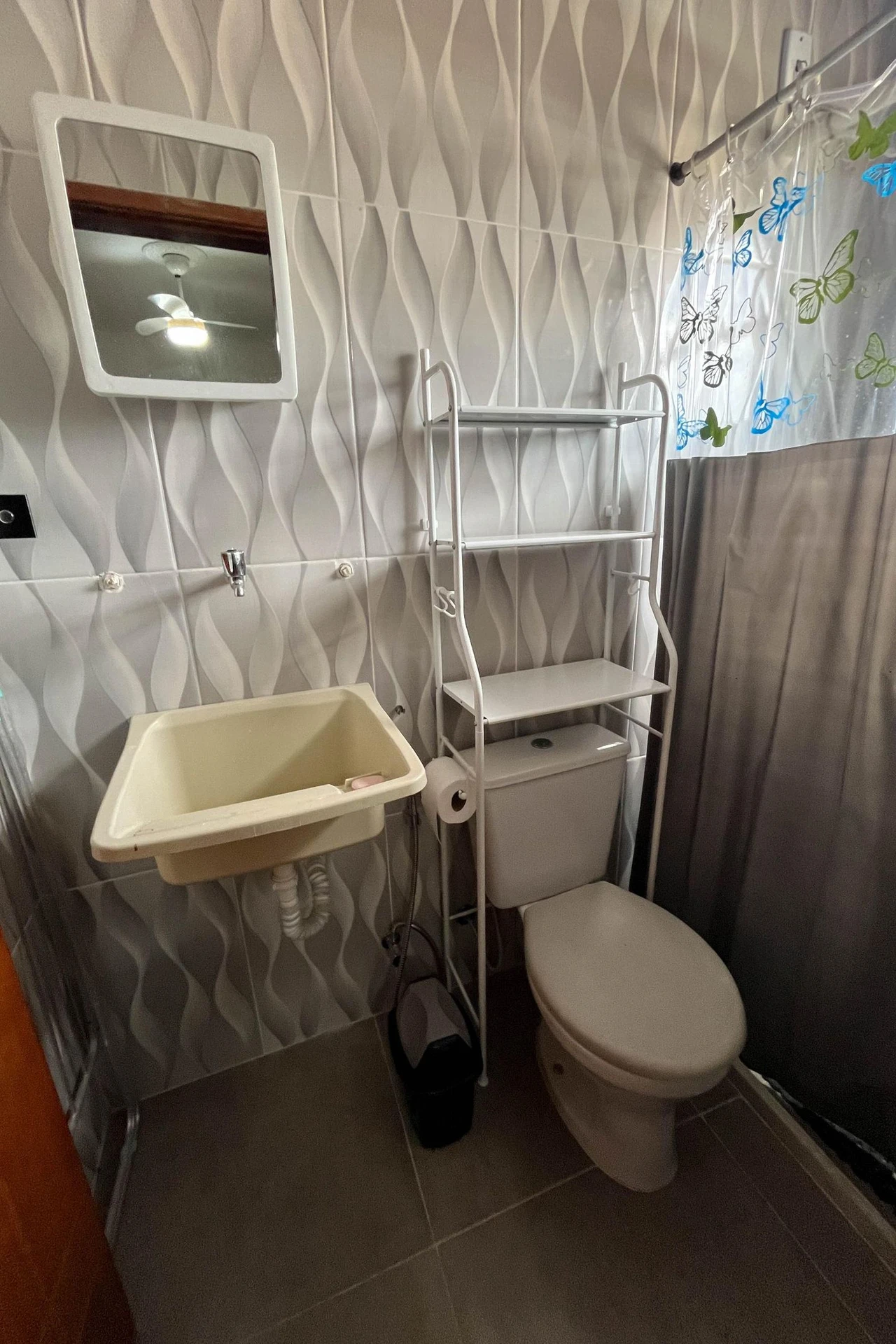 Furnished 1-bedroom apartment with no parking — photo 10