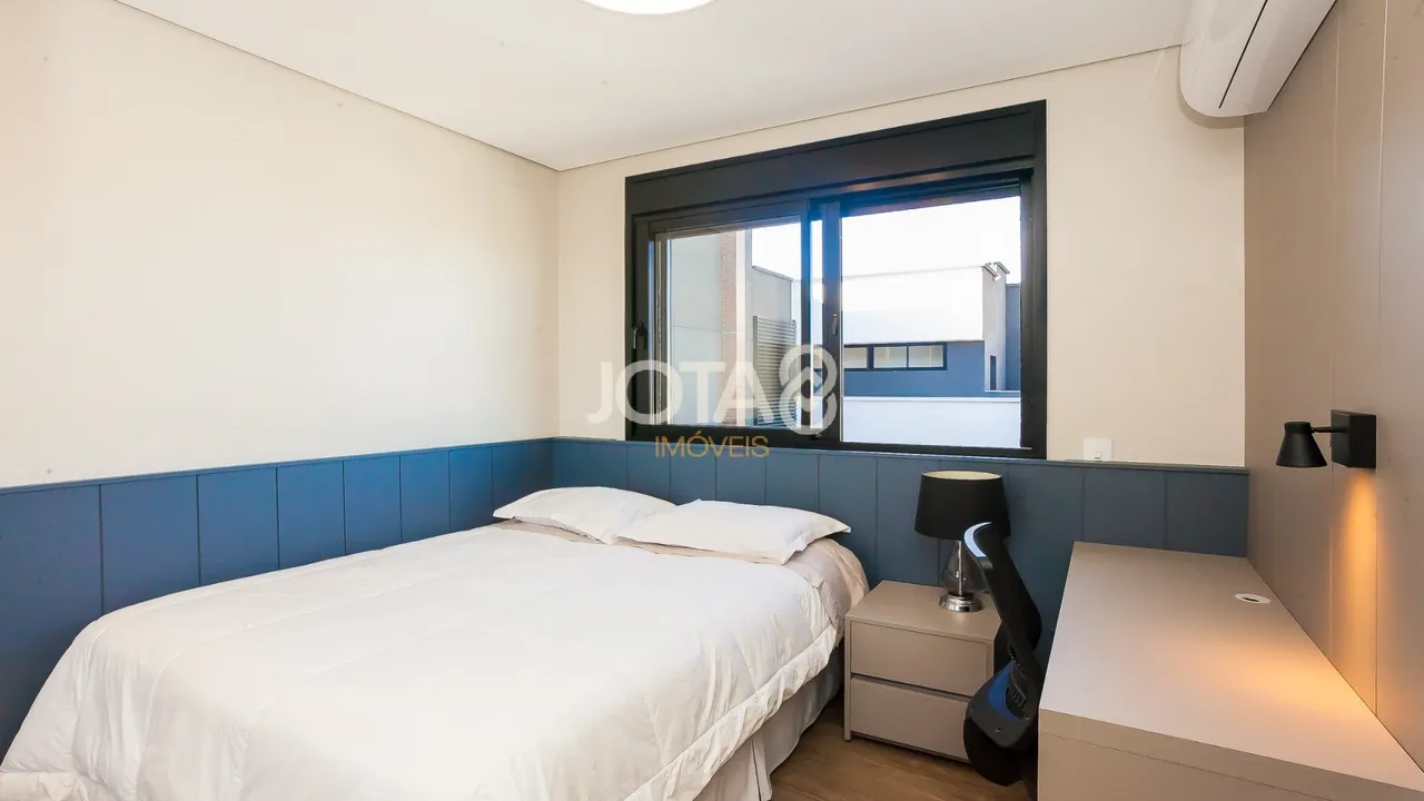 Furnished 220 m² apartment with 3 en-suite bedrooms — photo 14