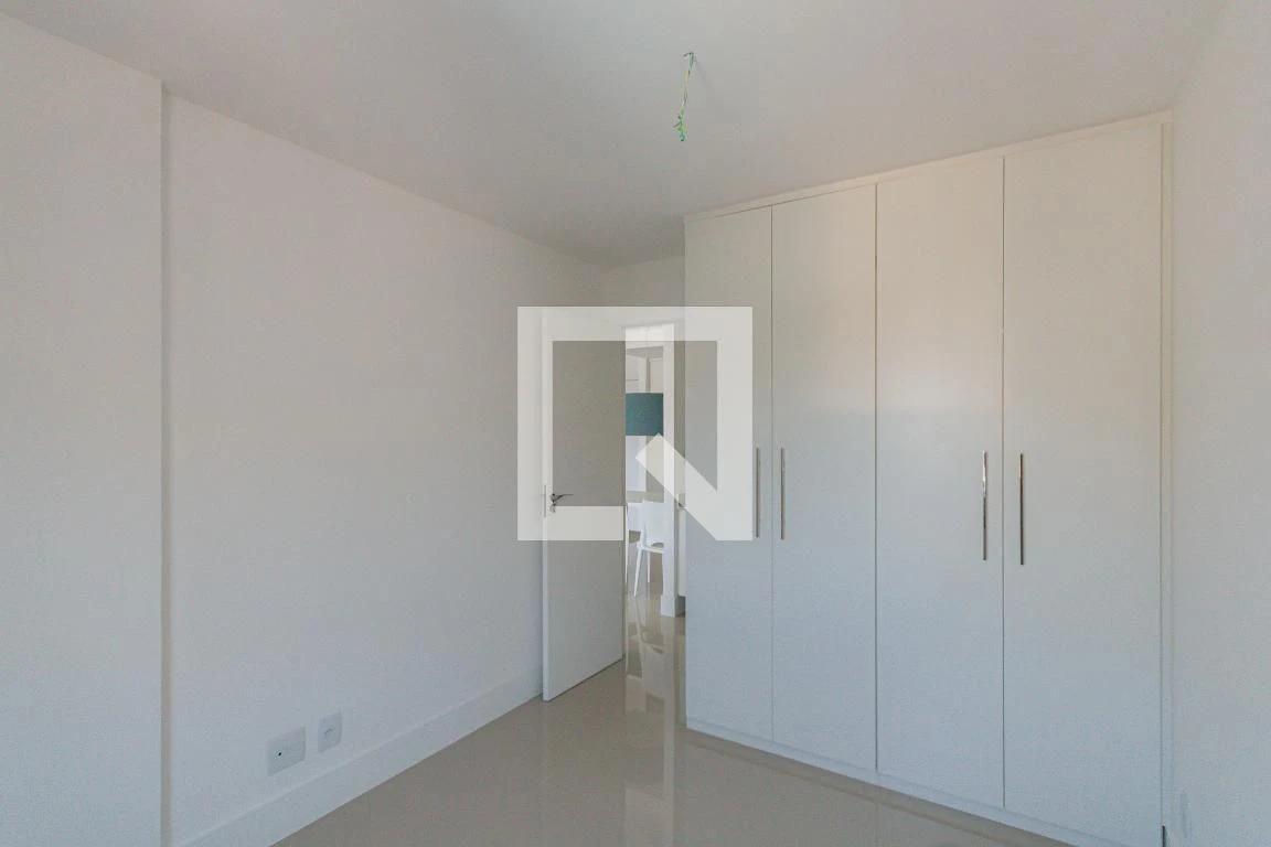 One-bedroom apartment with a mountain view in Rio de Janeiro — photo 21