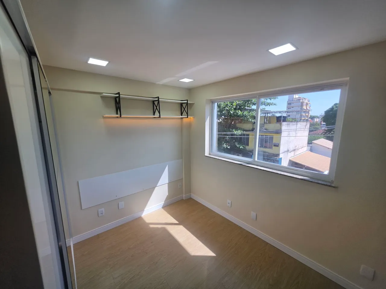 Apartment, 30 m², with wood or laminate floors — photo 15
