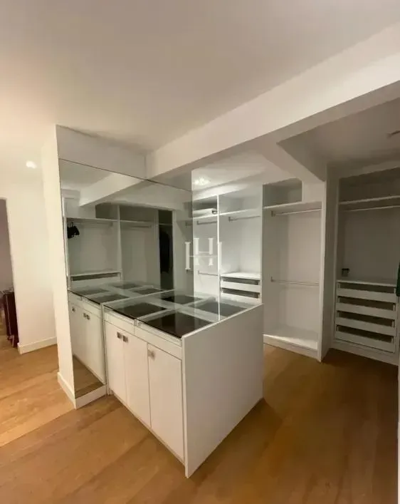 Apartamento mobiliado com 3 quartos e 261 m² — photo 13