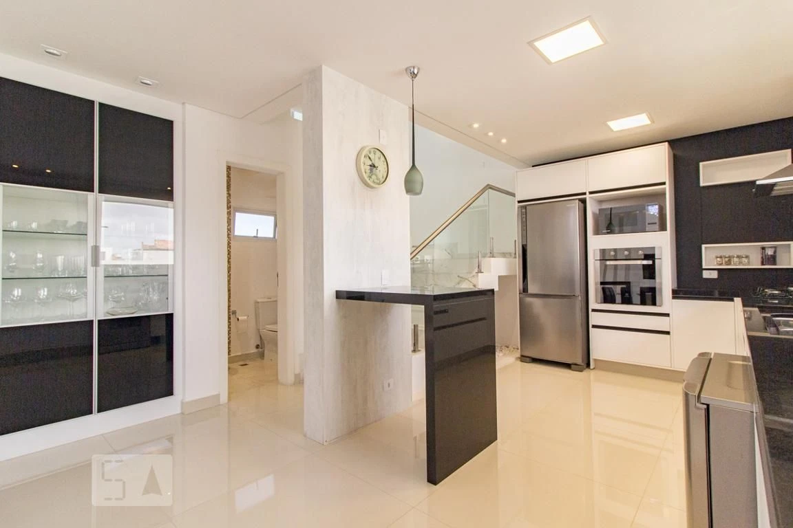 Furnished house, 220 m², with a grill on the balcony — photo 14