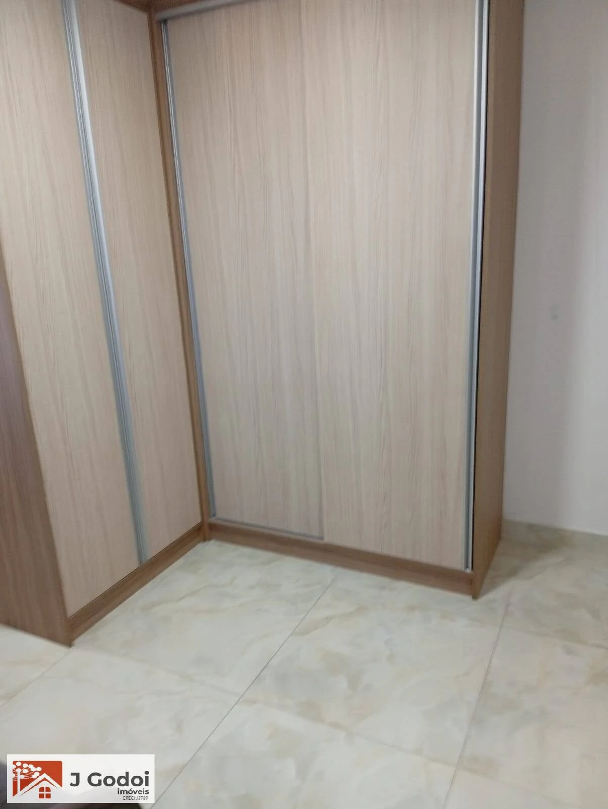 2-bedroom apartment, 1 with its own bathroom, 292 m² — photo 10