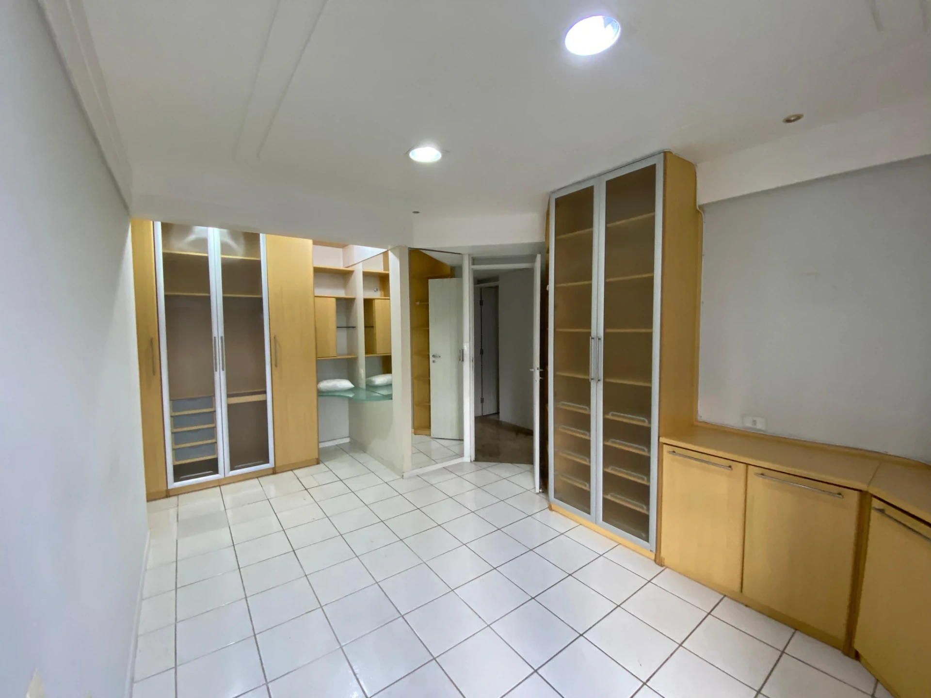 3-bedroom apartment in a building with a sauna — photo 2