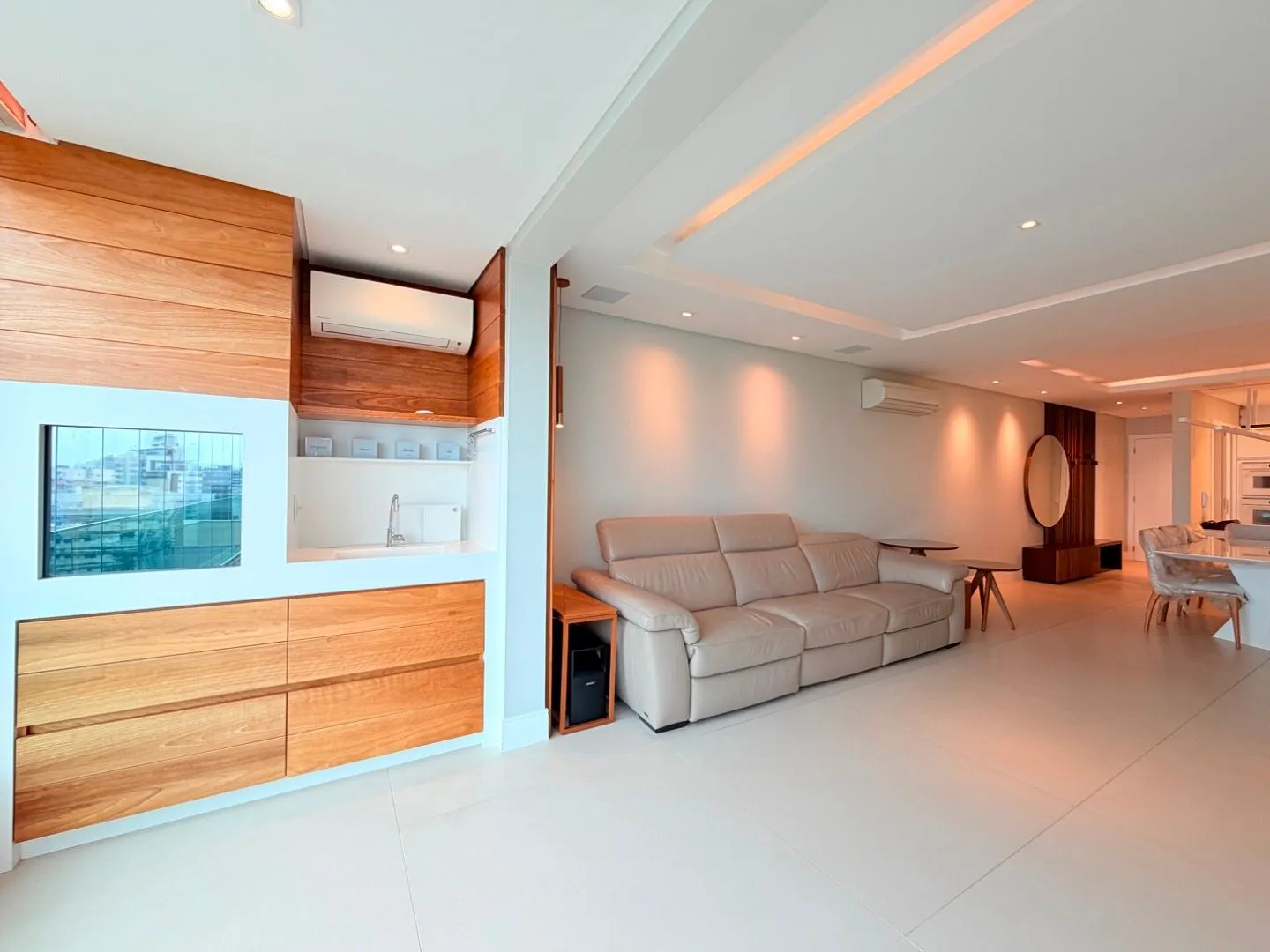 140 m² apartment with 3 bedrooms and a closed balcony — photo 26
