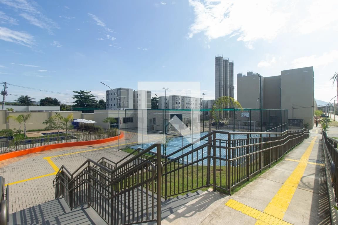 2-bedroom apartment in a building with a pool — photo 31
