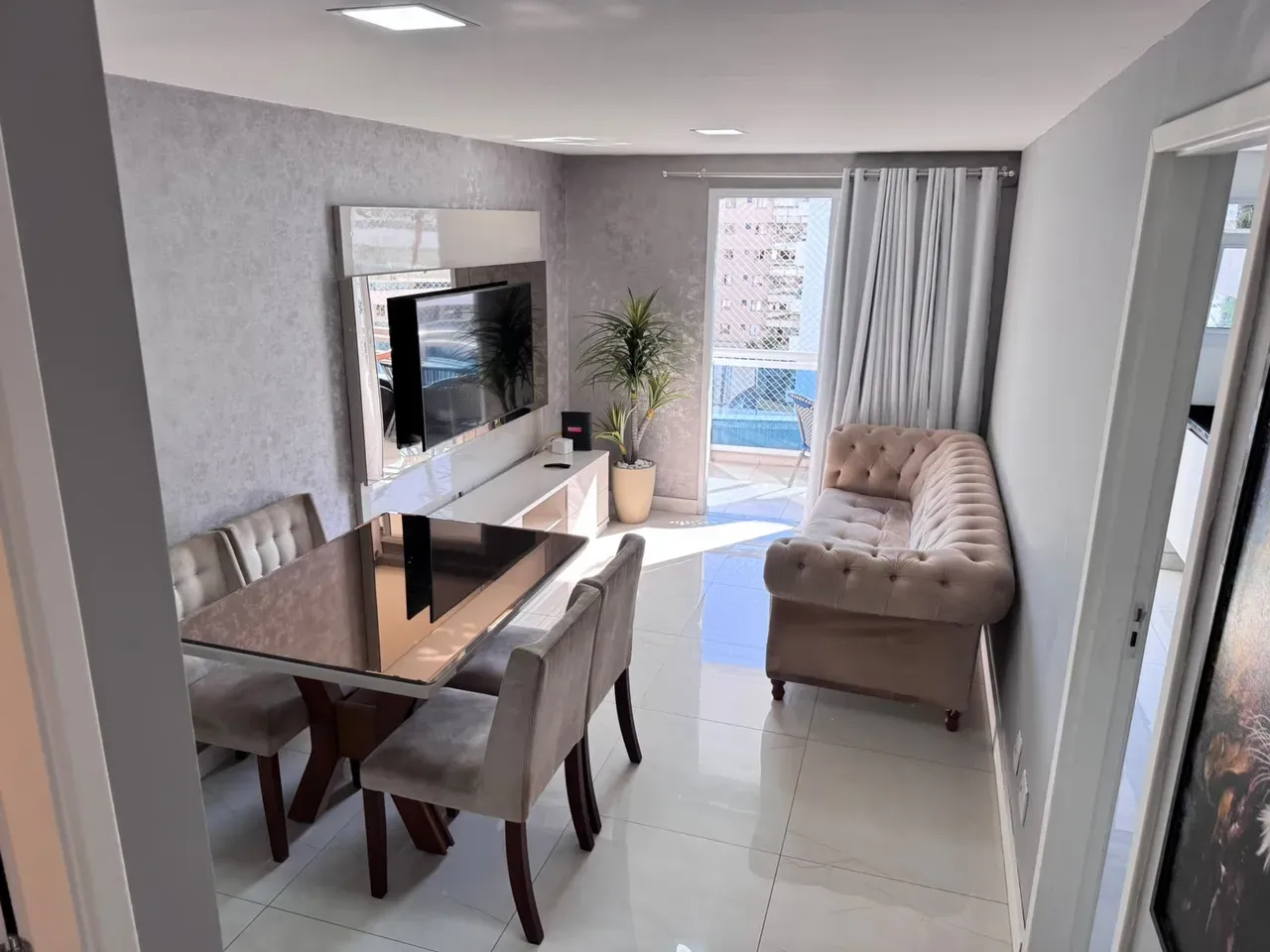 Home office in a 5-bedroom apartment, 200 m² — photo 13