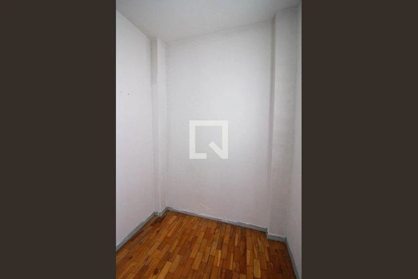 Apartment, 85 m², with wood or laminate floors — photo 37