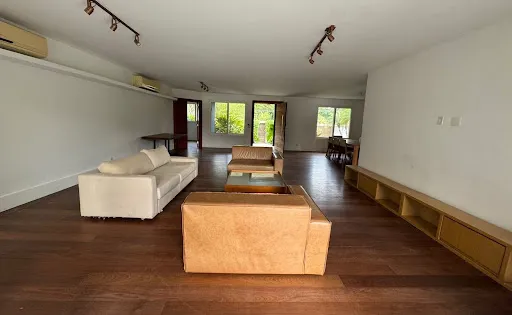 Casa con 5 dormitorios y 3 suites, cocina cerrada a gas — photo 4