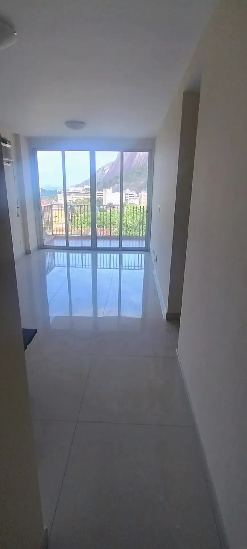 90 m² apartment with 2 bedrooms and a balcony — photo 19