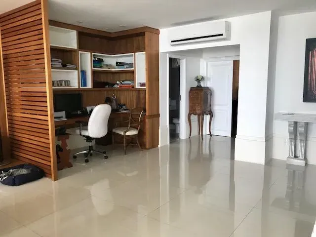 Unfurnished apartment with 3 bedrooms and 5 bathrooms — photo 16