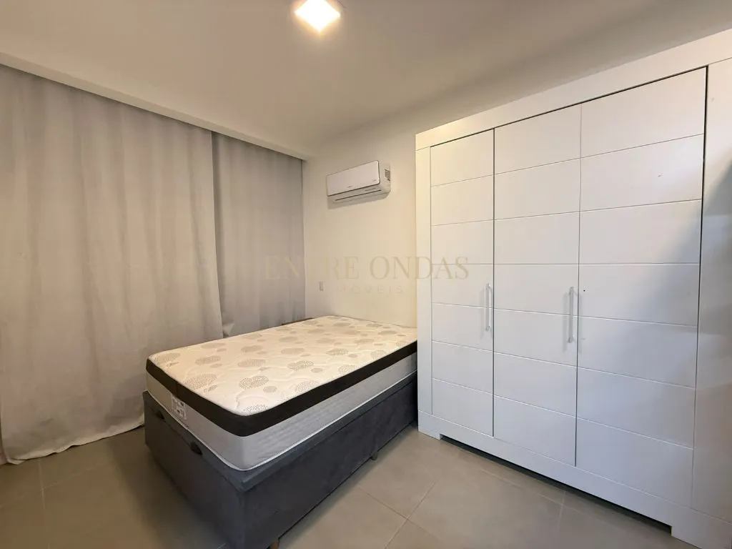 Furnished studio in a building with a coworking space — photo 4