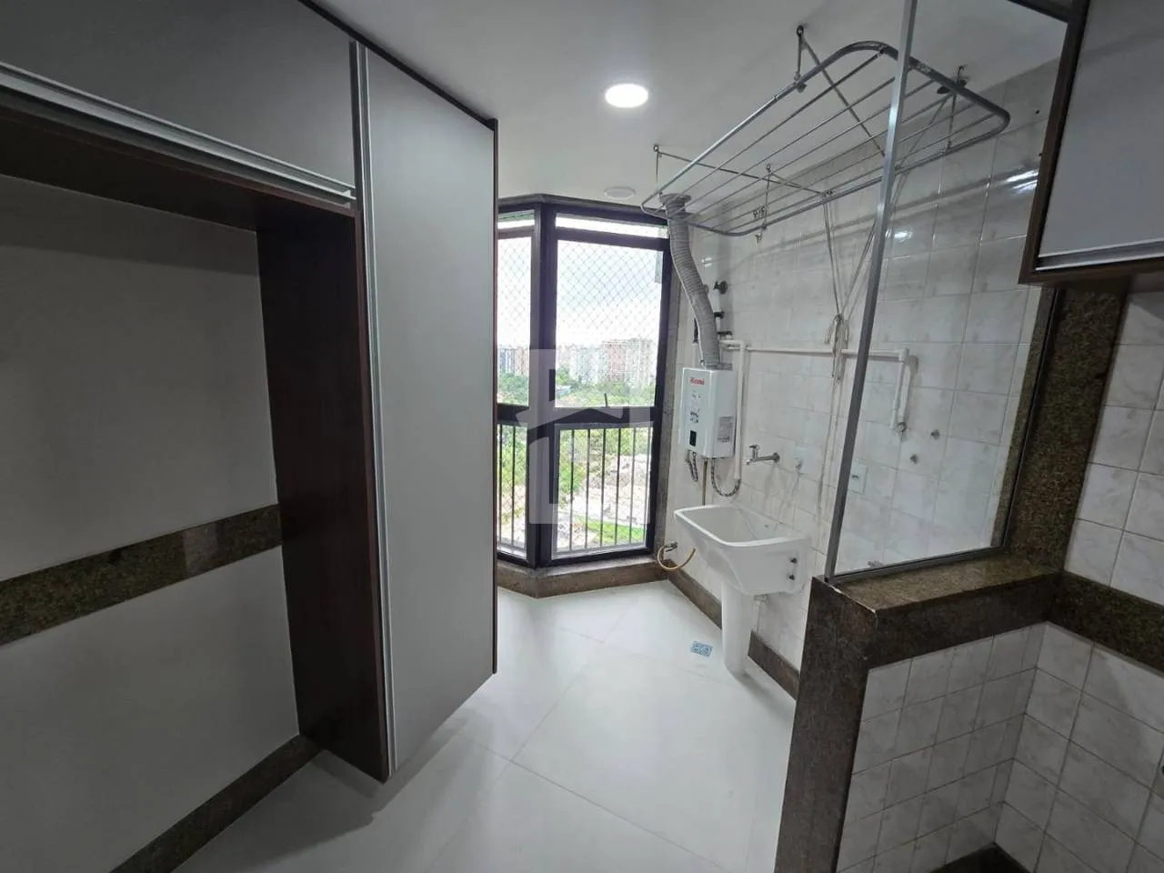 Ванна та 3 спальні: квартира 193 м² — photo 39