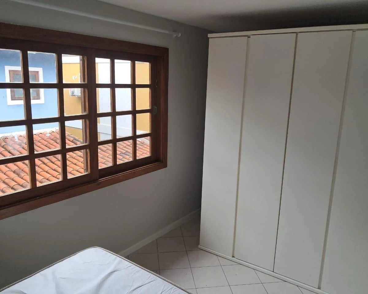 Duplex house with 4 bedrooms and an enclosed kitchen — photo 37