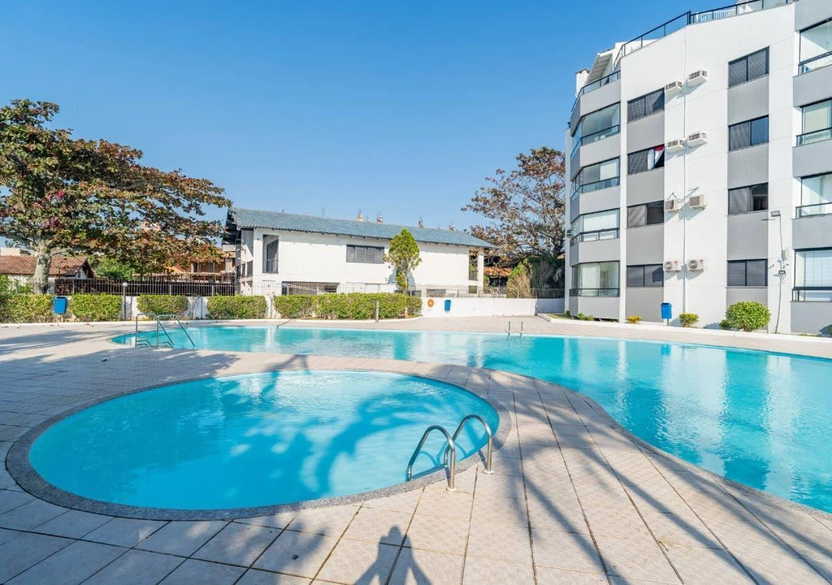 Furnished apartment, 84 m², with a glass-enclosed balcony — photo 21