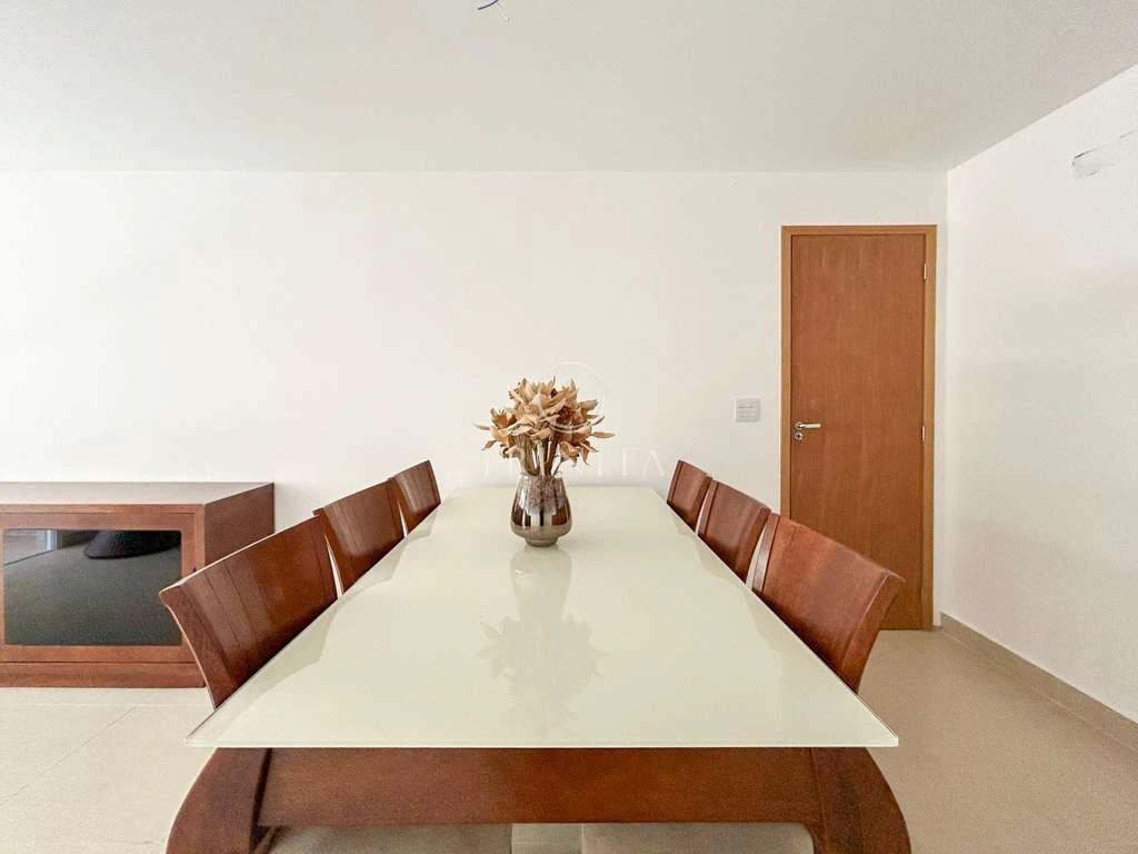 3-bedroom apartment with a gourmet balcony — photo 16