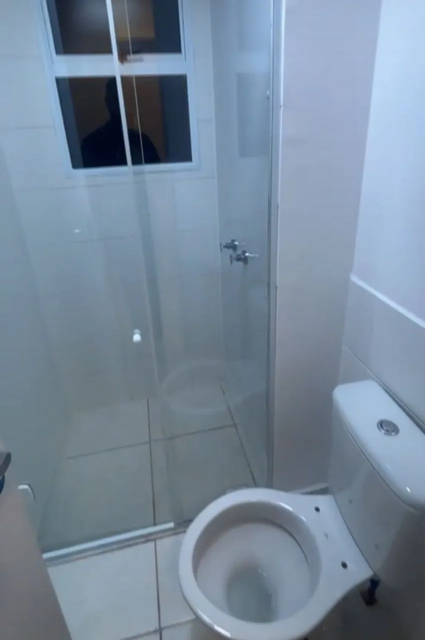 2-bedroom apartment in a building with a gym — photo 4