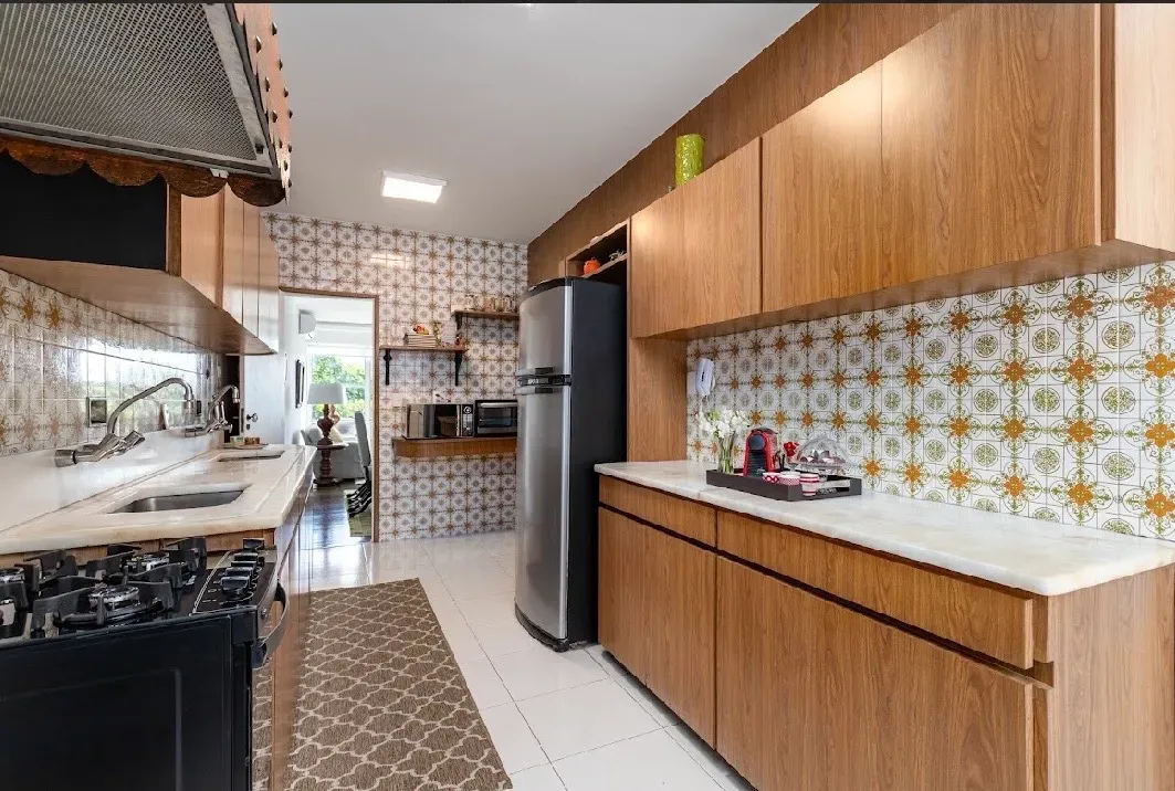 3-bedroom apartment with floor-to-ceiling windows — photo 27