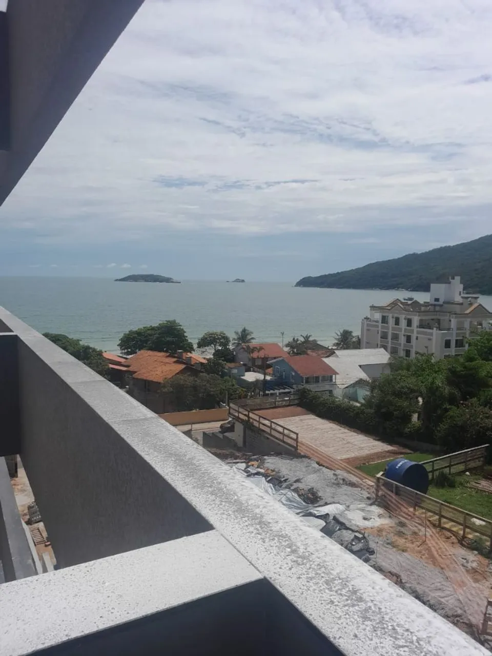 2-bedroom apartment with enclosed glass balcony