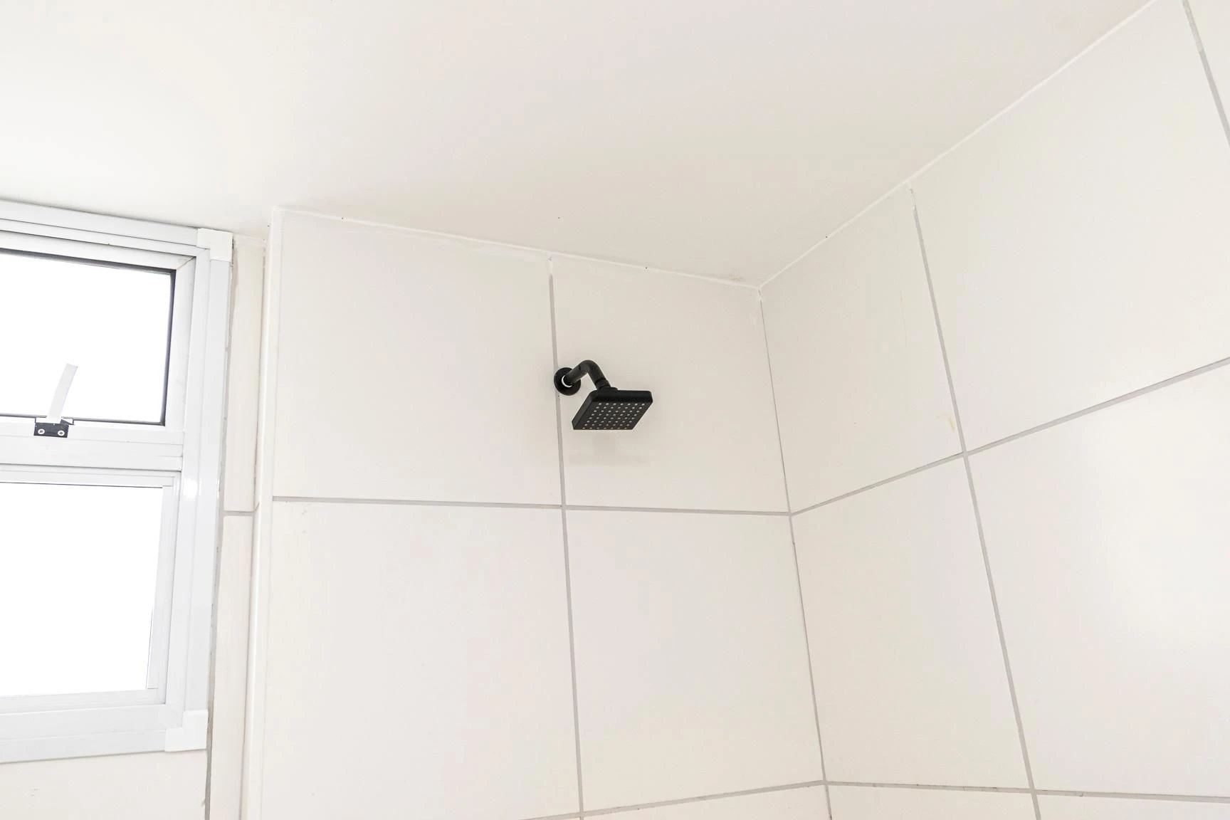 One-bedroom apartment with a washing machine — photo 34