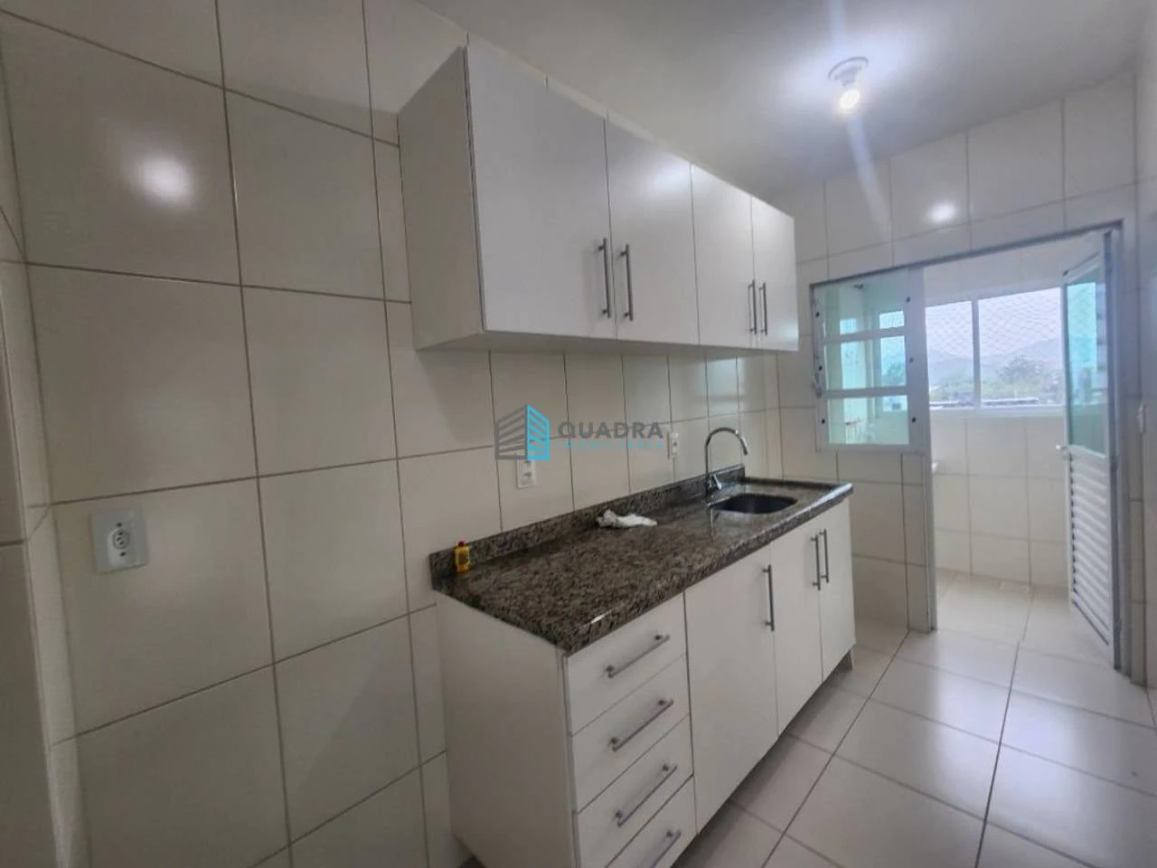 Квартира: 2 спальни, 1 со своей ванной, 75 м², Флорианополис — photo 2