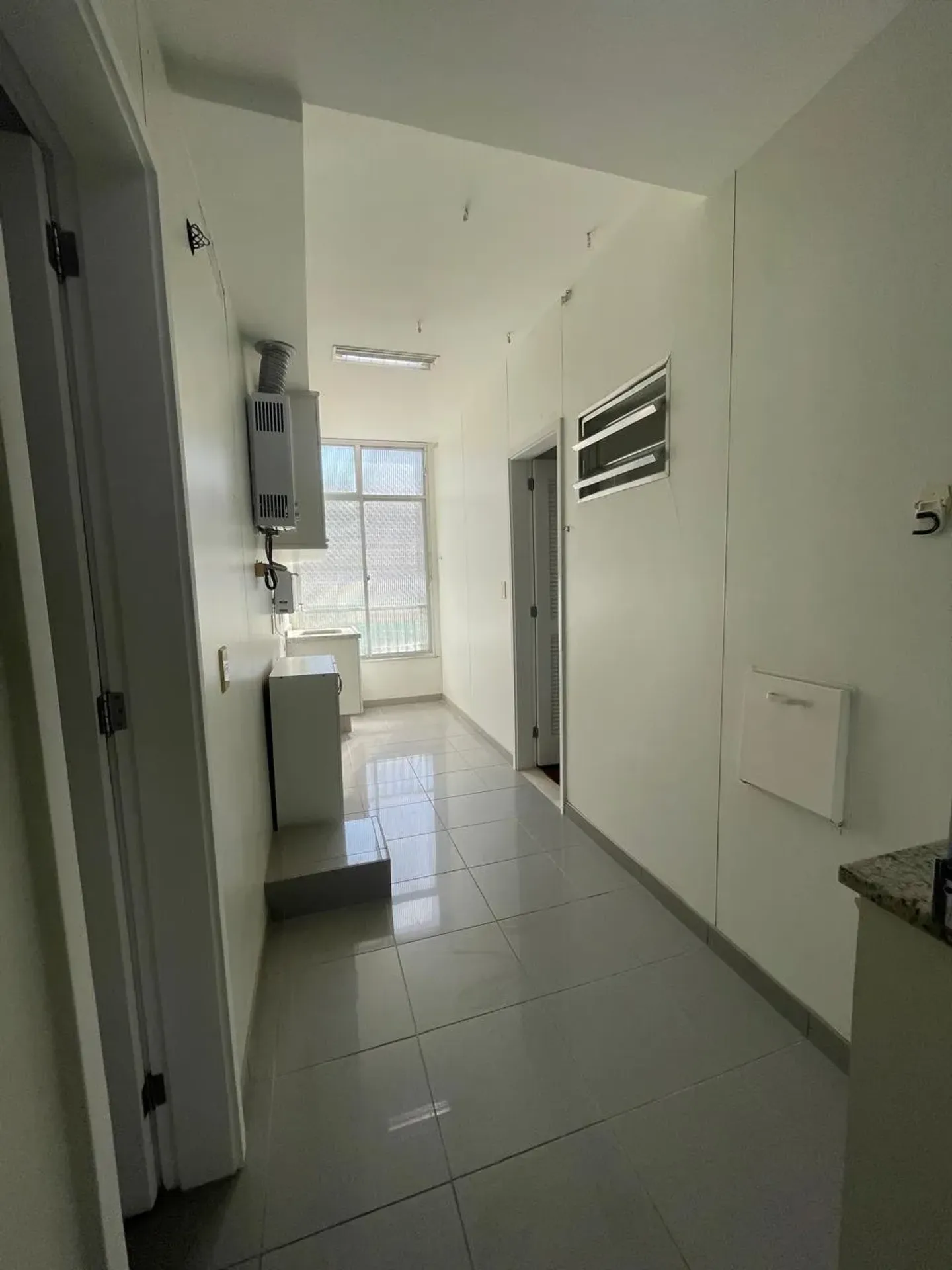 195 m² apartment with 3 bedrooms and glassed balcony — photo 26