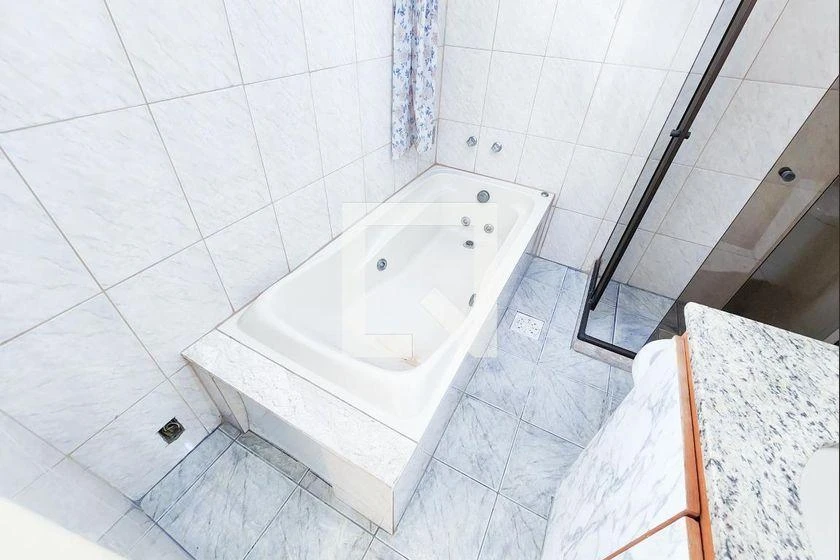 Квартира 75 м² з 2 спальнями та окремою кухнею — photo 28