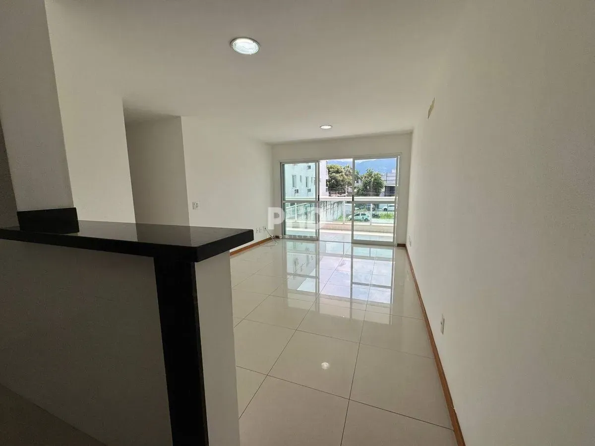 3-bedroom apartment, 1 with its own bathroom, 90 m²