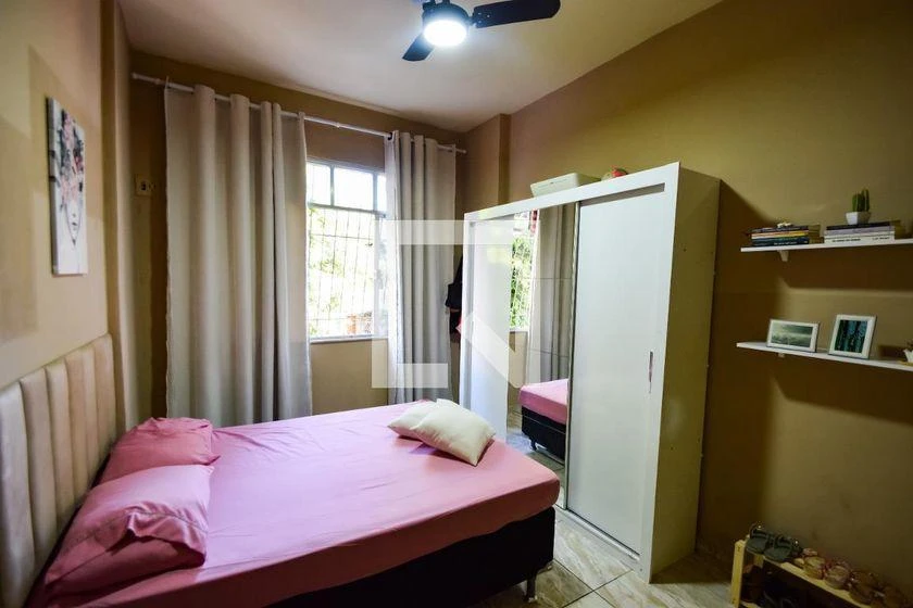 65 m² apartment with a washing machine and a bathtub — photo 3