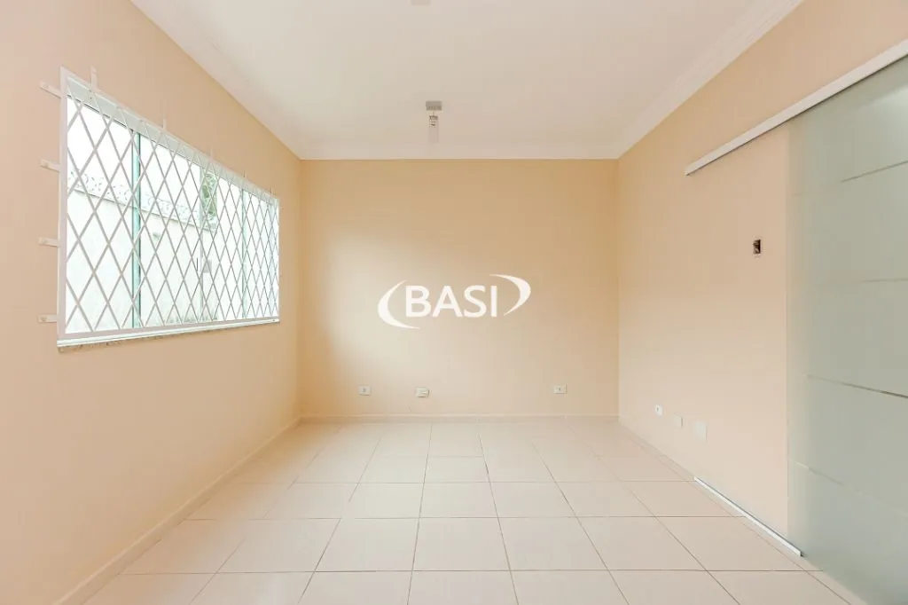 Two-story house with 3 bedrooms and 3 bathrooms, 2 parking — photo 8