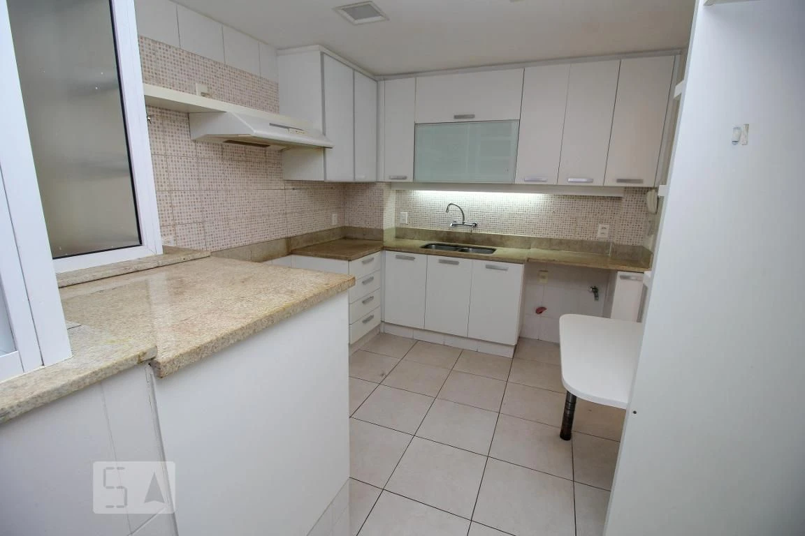 3-bedroom apartment with a home office — photo 54