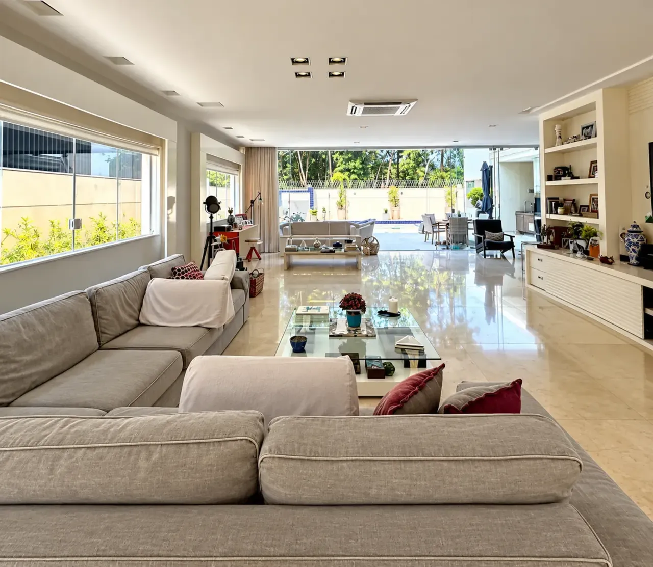 Furnished house with 4 bedrooms and 550 m²