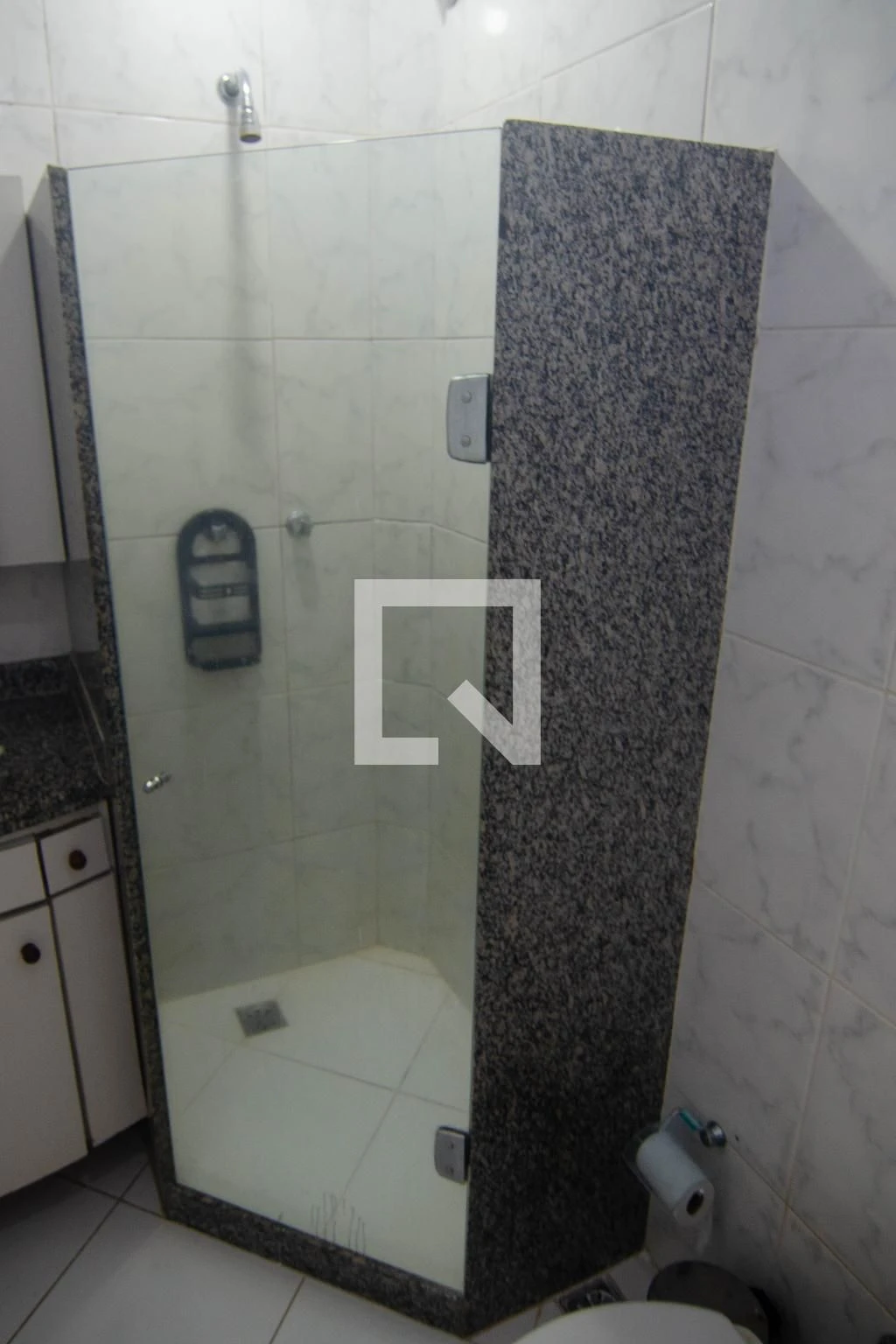 Квартира з 3 спальнями та дерев'яною підлогою або ламінатом — photo 15