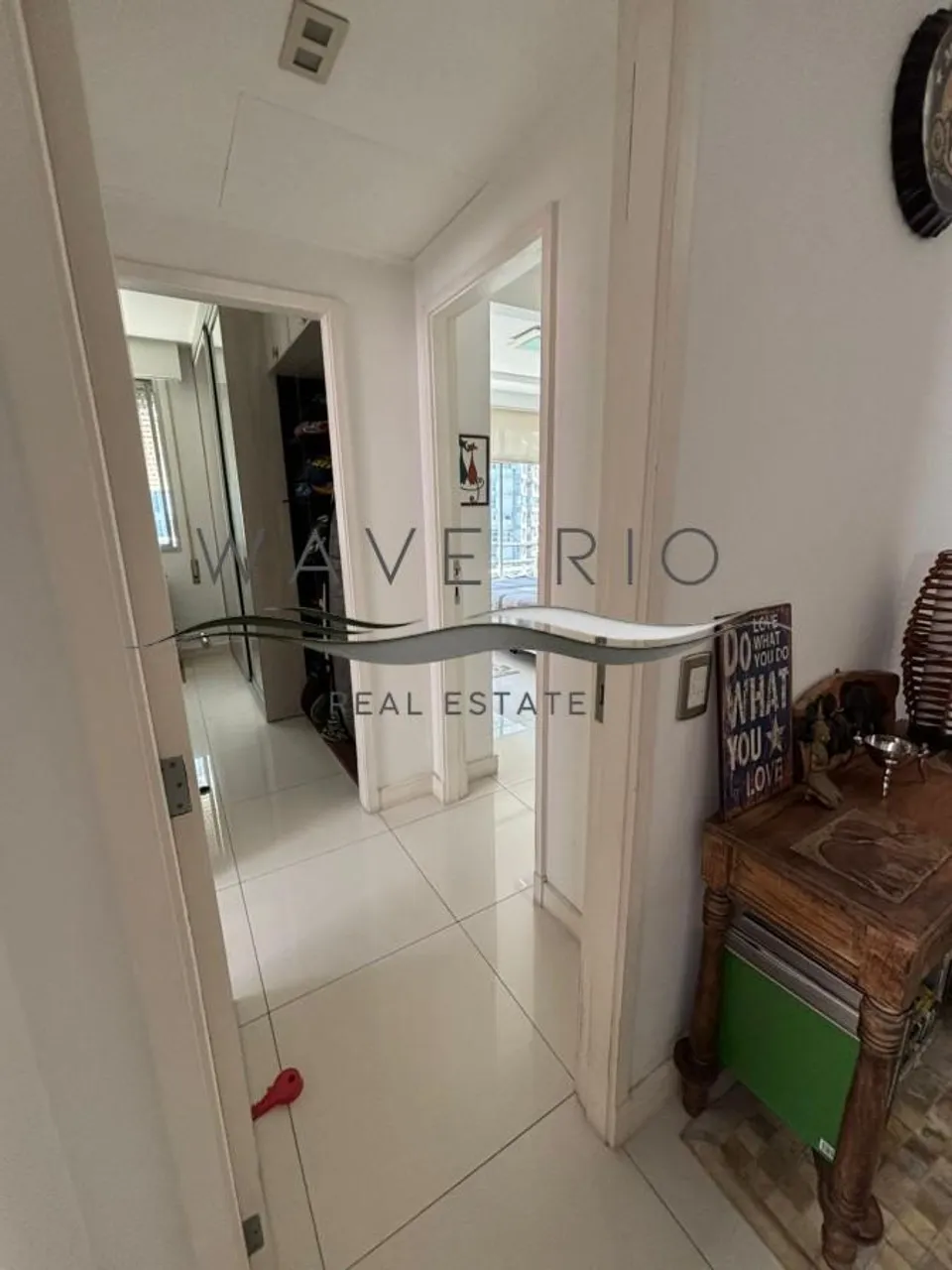 Apartamento mobiliado com 3 dormitórios e 4 banheiros — photo 5