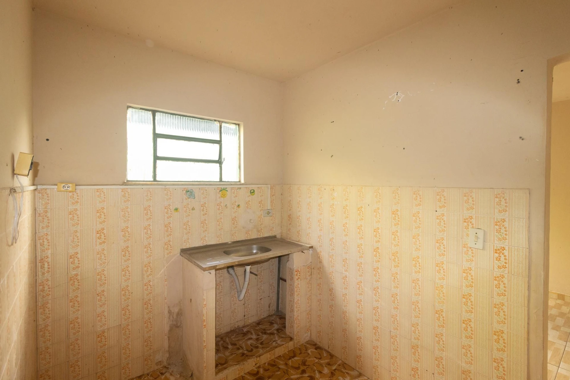 Unfurnished house with 2 bedrooms and 1 parking space — photo 34