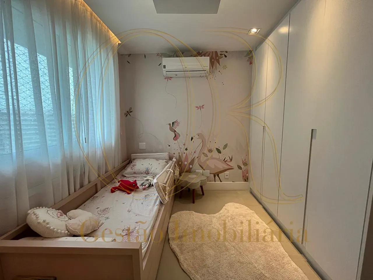 Apartamento mobiliado de 290 m² com 3 quartos e 4 banheiros — photo 36