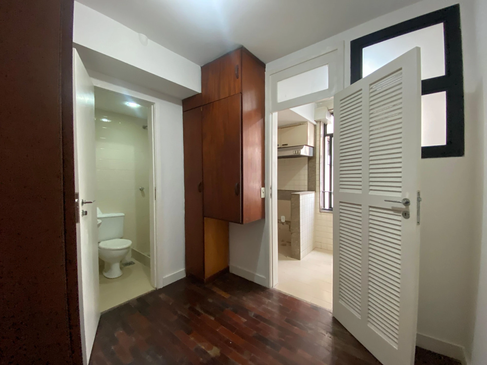 2-bedroom apartment in a building with a sauna — photo 31