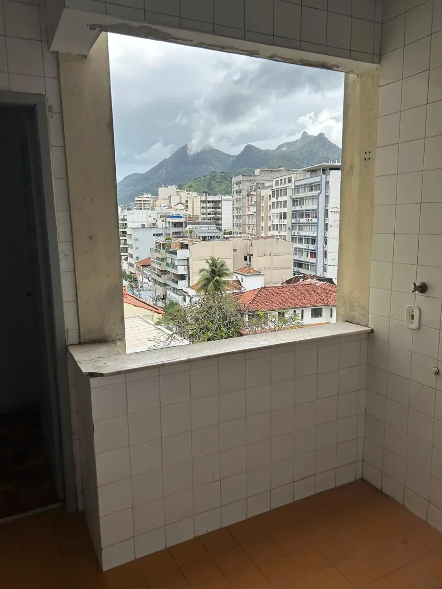 Mountain view in a 2-bedroom apartment, 71 m² — photo 14