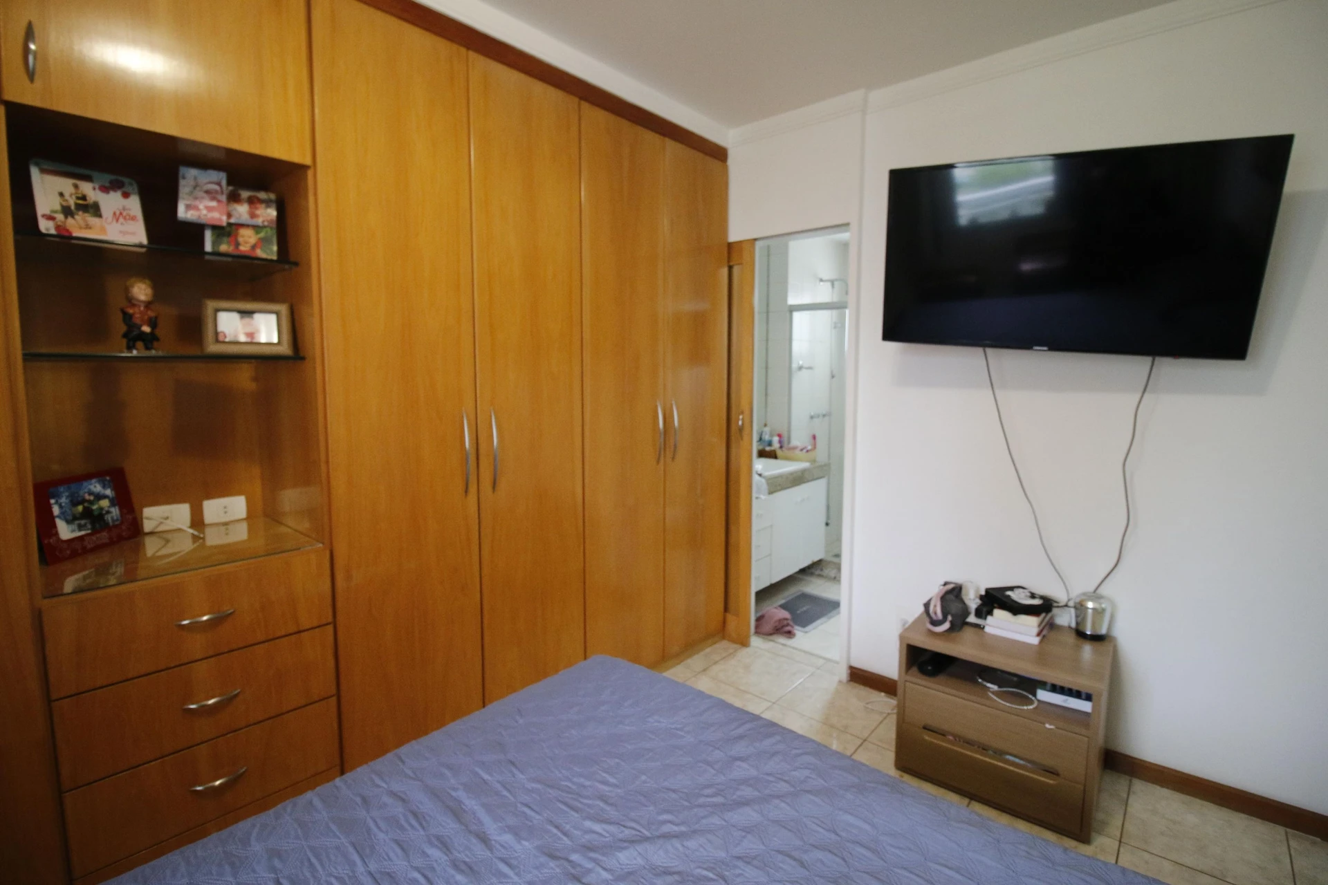 Furnished 3-bedroom apartment with balcony and pool — photo 15