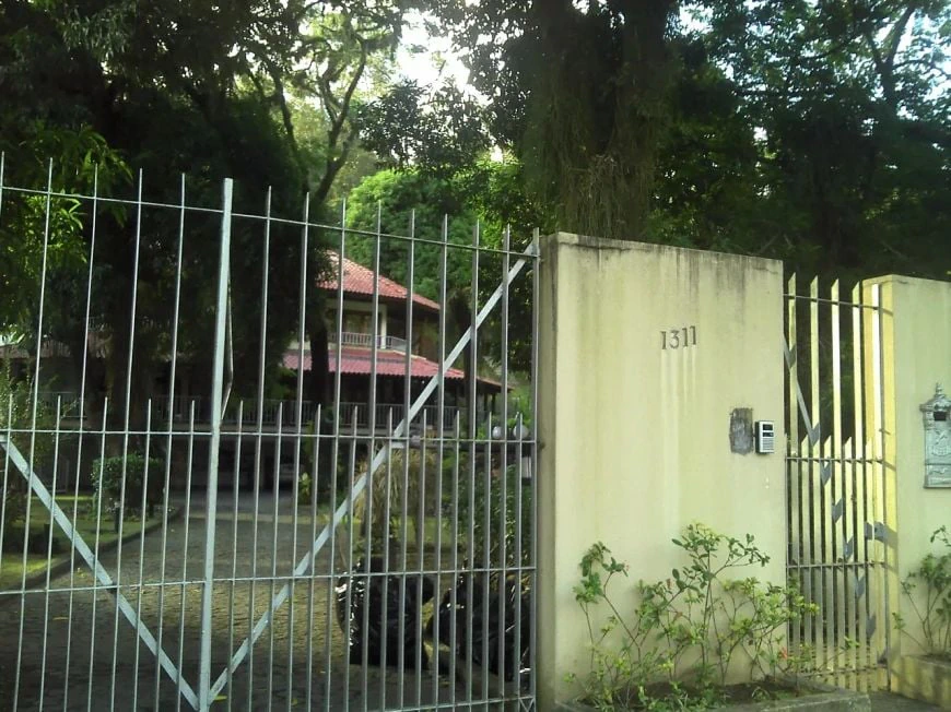 House with 5 en-suite bedrooms and 8 bathrooms — photo 27