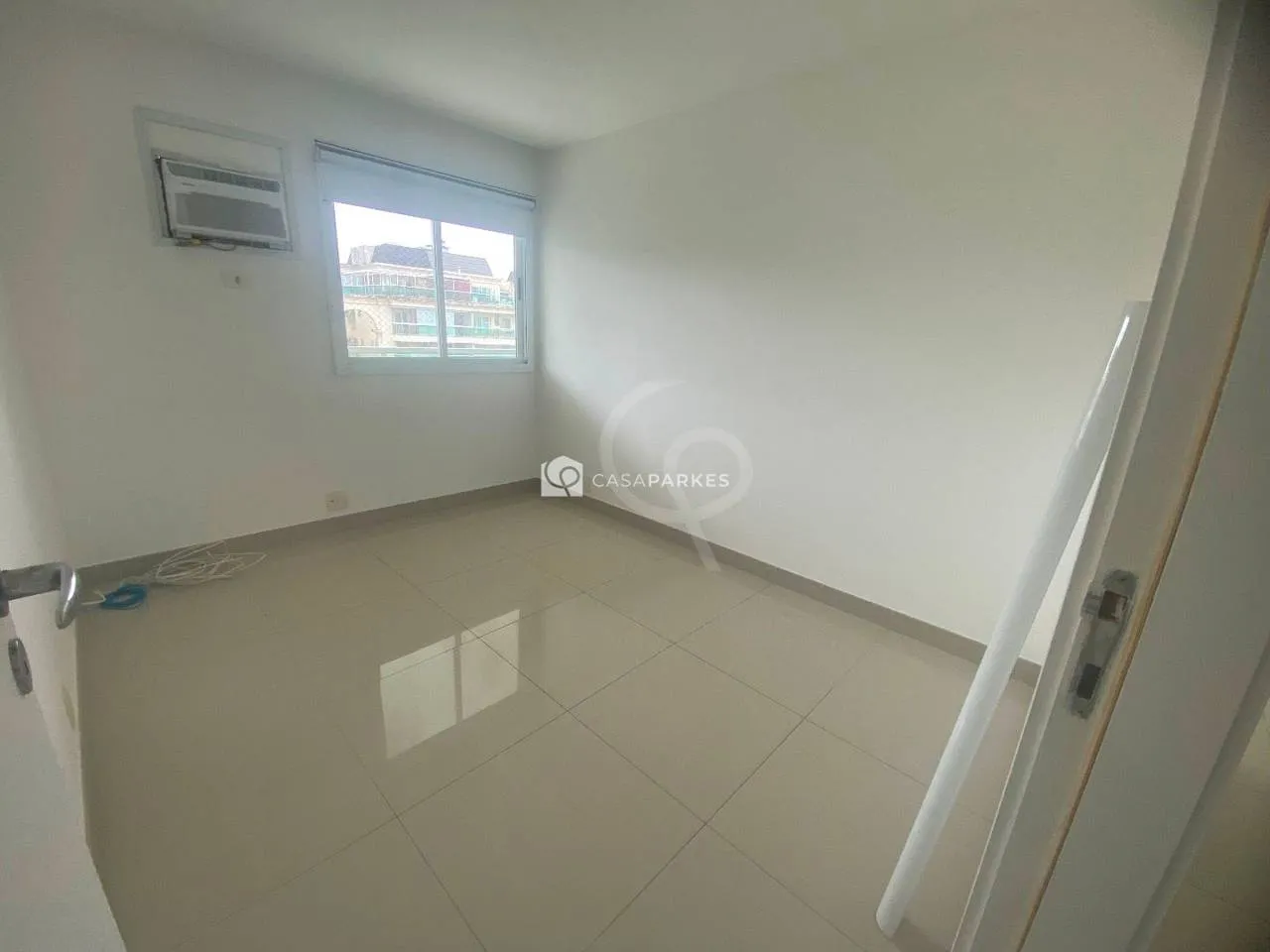 Apartment on the 9th floor with a glass-enclosed balcony — photo 24