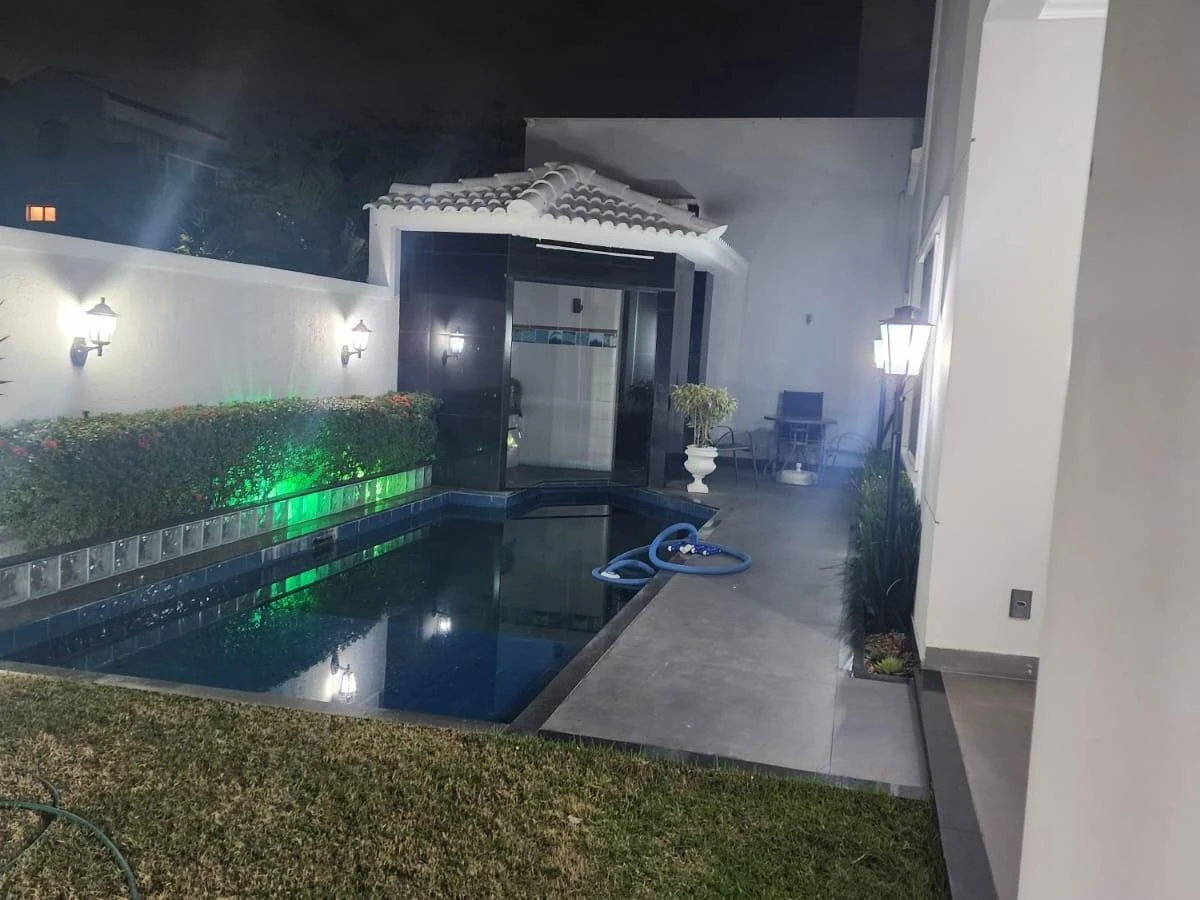Casa mobiliada de 300 m² com 4 dormitórios e 5 banheiros — photo 16