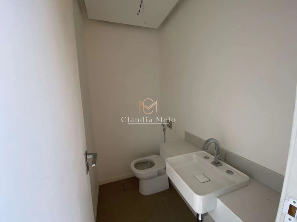 Casa sem mobília com 4 quartos e churrasco privativo — photo 4