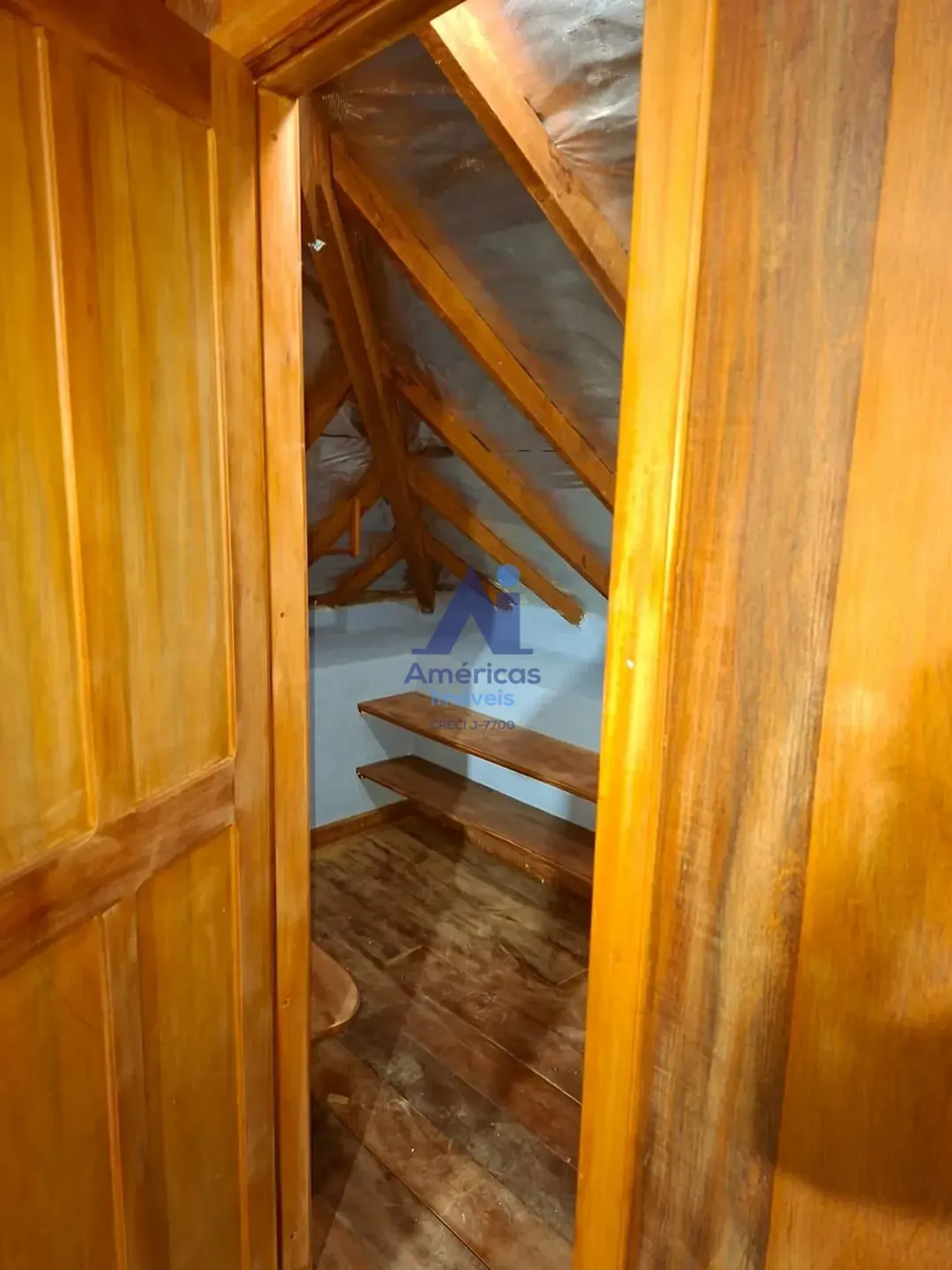 Casa sem mobília com churrasqueira na varanda — photo 41
