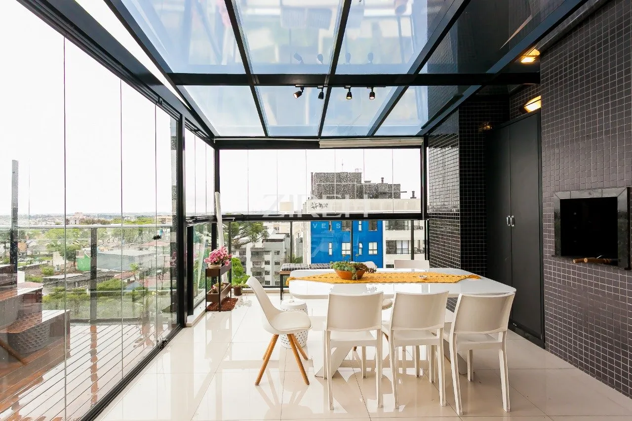 3-bedroom apartment in a building with a gym — photo 4