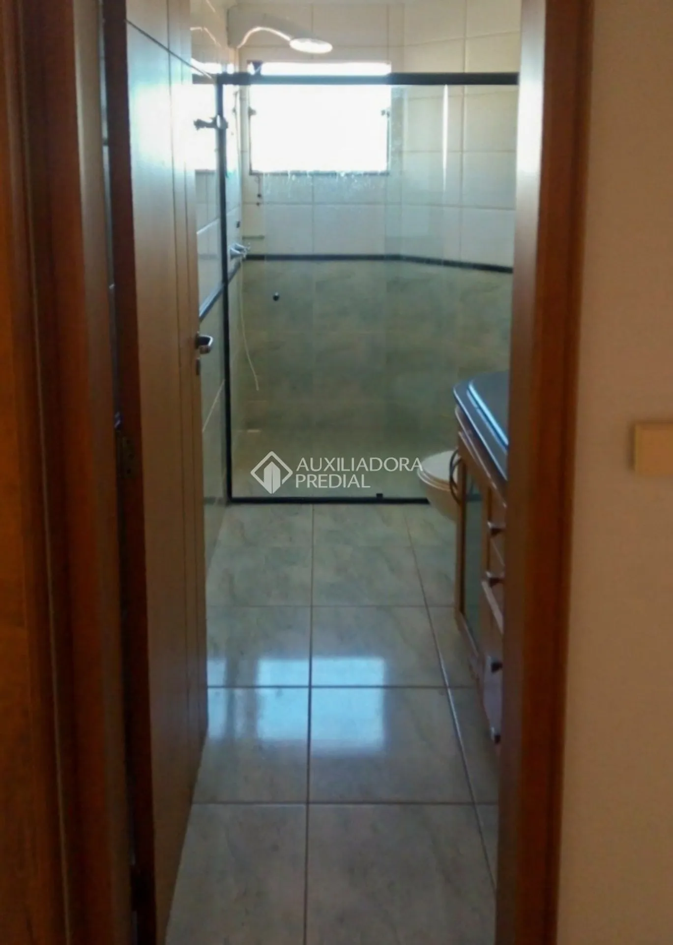 House with 3 bedrooms and 2 baths, on floor 2