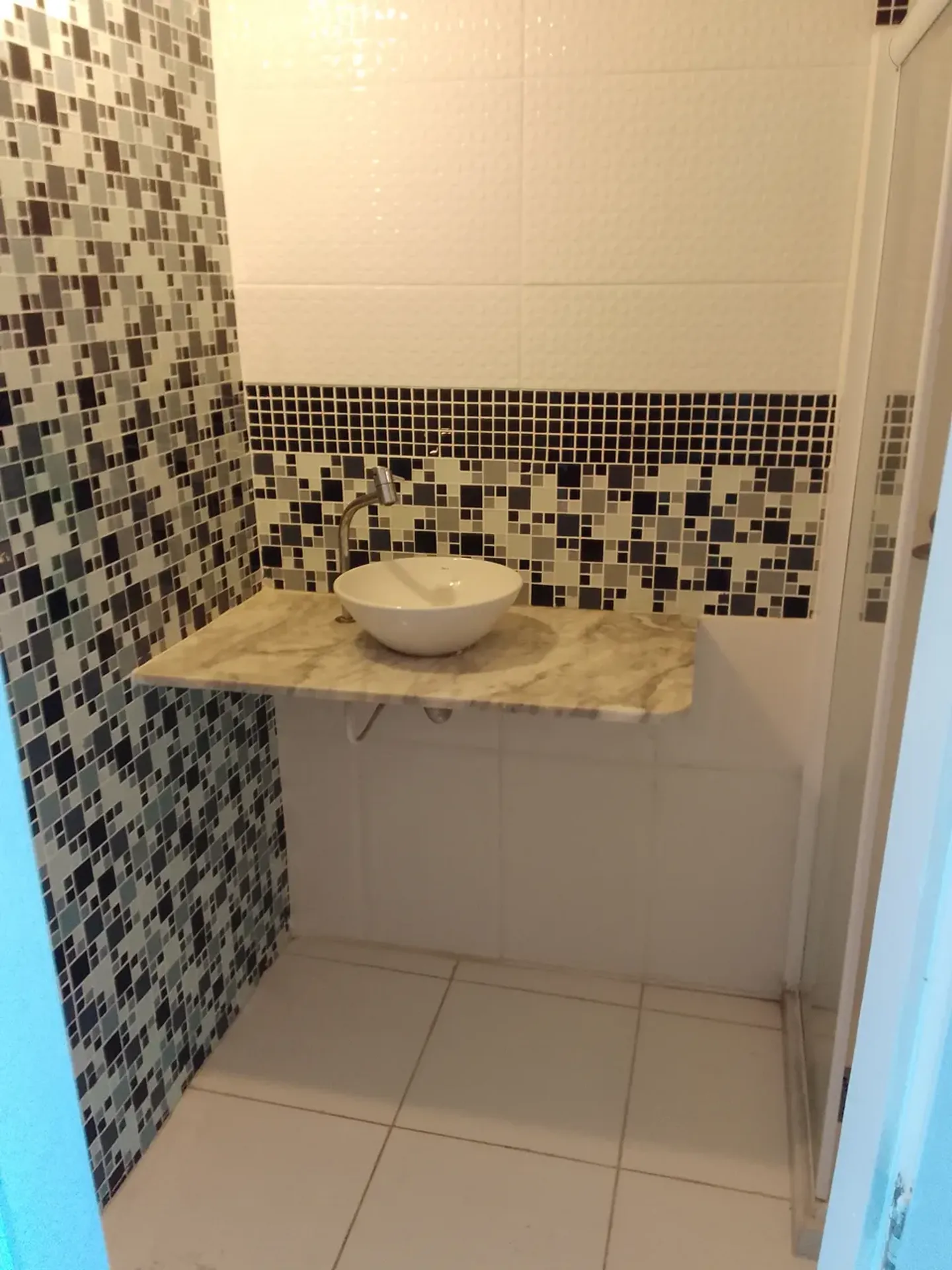Unfurnished house with 5 bedrooms and 5 bathrooms — photo 27